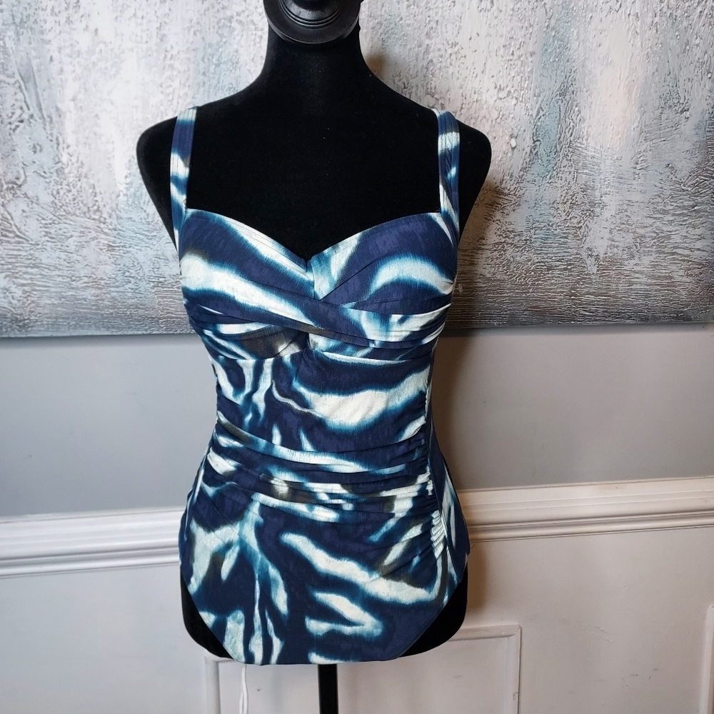Nip Tuck Tye die print  One Piece Swimsuit Sz-6